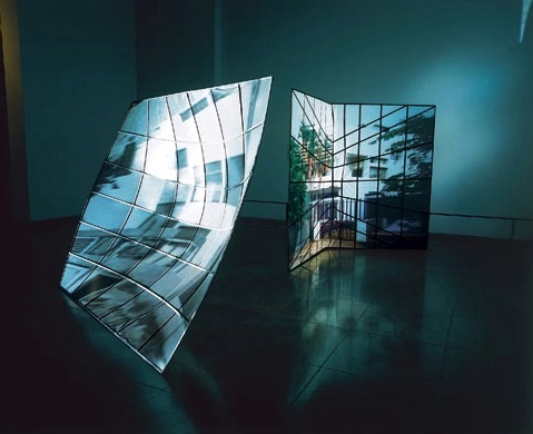 Ângela Ferreira, Casa Maputo – um retrato íntimo,1999, mini- Dv, cor, 1’ loop mini- DV, preto e branco, Col. MNAC-Museu do Chiado. Cortesia  MNAC-Museu do Chiado
