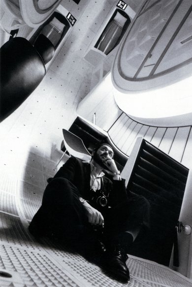 Image: Stanley Kubrick in the interior of the space ship "Discovery”, 2001: A Space Odyssey (2001: A Space Odyssey, GB/United States 1965-68) © Warner Bros. Entertainment.