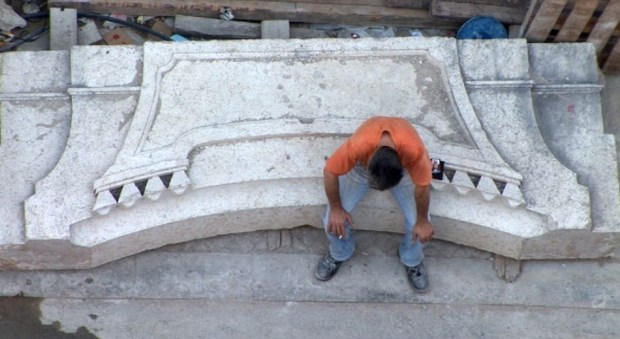 Paulo Mendes, 'Sem Título', em exposição no Laboratório das Artes, Guimarães, 2013. Cortesia do artista.
