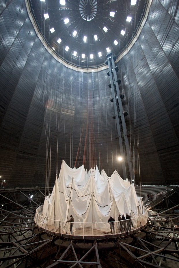 Construction of Christo's Big Air Package at Gasometer Oberhausen, Germany, February 2013Photo: Wolfgang Volz © 2013 Christo