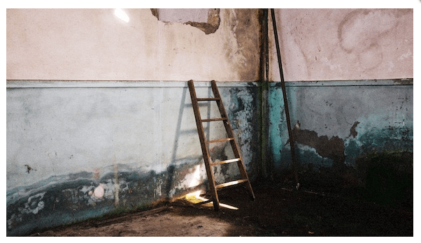 ‘Fábrica’ de Daniel Blaufuks, em exposição no CAAA em Guimarães. © Daniel Blaufuks. Imagem cortesia de CAAA Guimarães, 2013.