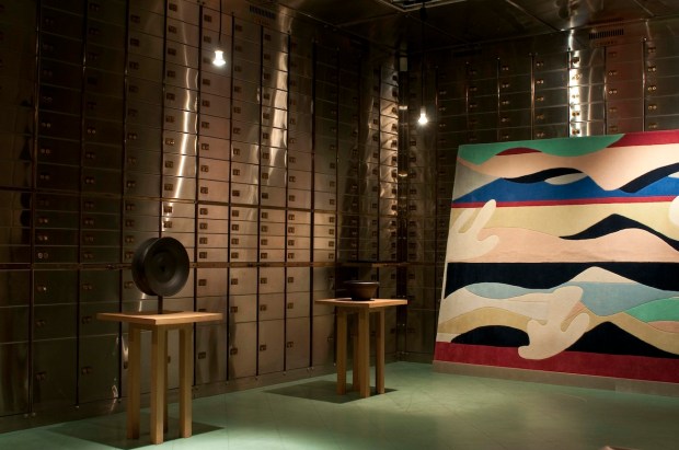 MUDE, "Percursos, Barro Negro / Castanho / Ferro / Granito", Lisboa. © Luisa Ferreira