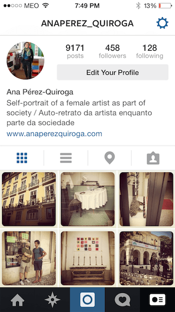 Self-portrait of a female artist as part of society _ Auto-retrato da artista enquanto parte da sociedade